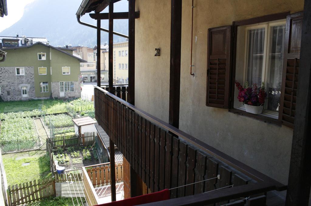 Appartamento Casa Basilio Predazzo Camera foto